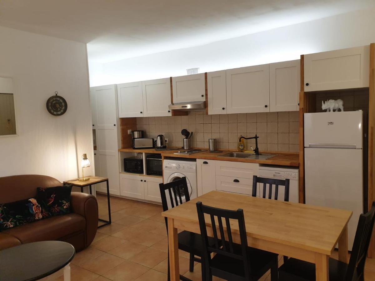 Appartements De L'Eglise กาลวี ภายนอก รูปภาพ