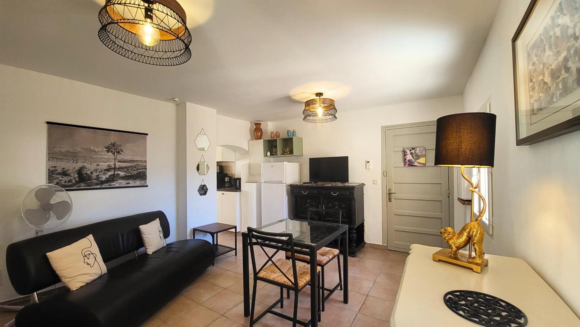 Appartements De L'Eglise กาลวี ภายนอก รูปภาพ